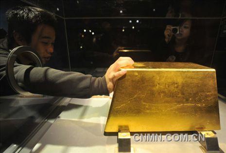 02世界上最大的金磚，重220千克（價格約780萬美元） 臺北黃金博物館