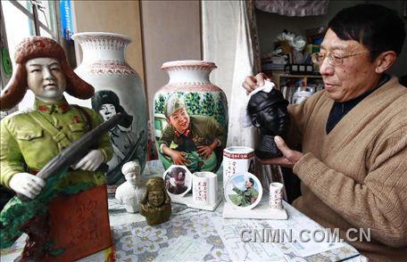 3月1日，房冠龍?jiān)诩抑姓聿糠植仄贰? /><br />3月1日，房冠龍?jiān)诩抑姓聿糠植仄贰?/p>
<p style=