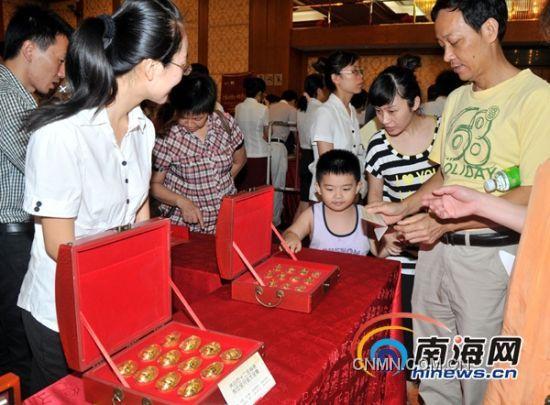 海南許多百姓青睞貴金屬投資產(chǎn)品。
