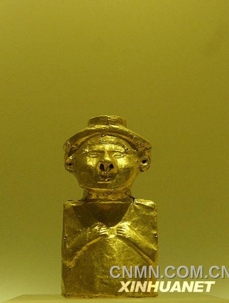 這是哥倫比亞黃金博物館展出的一件古代黃金藝術(shù)品(攝于2008年10月29日)。