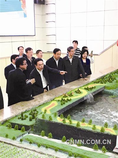 郝遠、陳全訓(xùn)一行參觀蘭州資源環(huán)境職業(yè)技術(shù)學(xué)院。