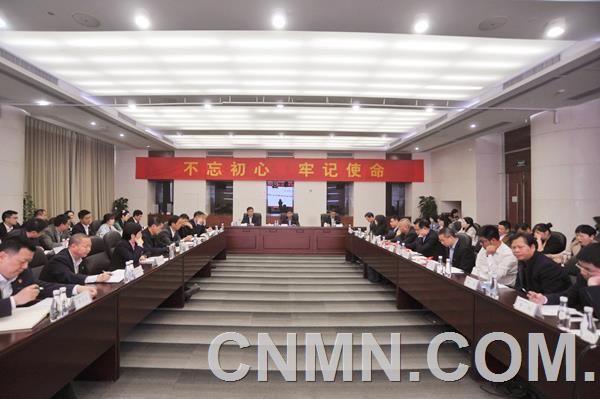 4月12日，湖南有色召開公司2019年宣傳思想文化工作會議，會議總結(jié)了2018年宣傳思想文化工作，部署了2019年任務(wù)，表彰了宣傳思想文化工作先進集體、優(yōu)秀個人和優(yōu)秀作品。