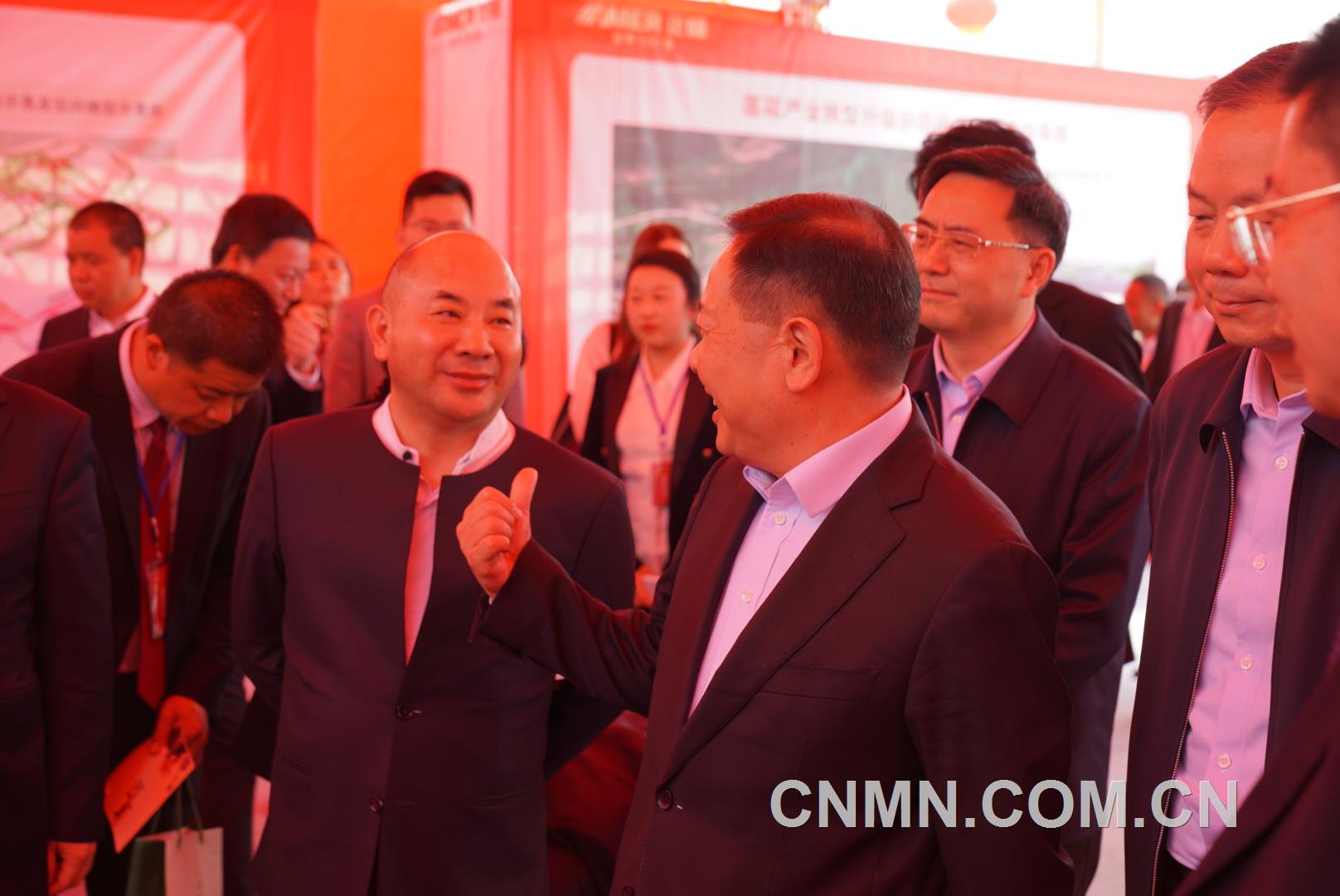 3月26日，正威蓮花金屬新材料產(chǎn)業(yè)園項目開工儀式在江西省萍鄉(xiāng)市蓮花縣隆重舉行。