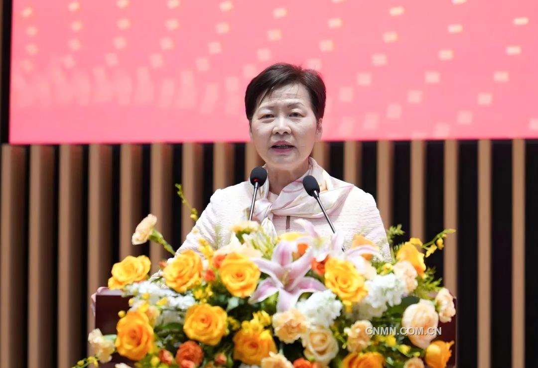 林鄭月娥到訪江西理工大學(xué)