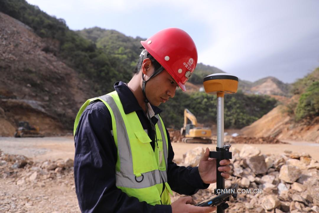 群山回響 與“石”共舞——柿竹園萬噸技改尾礦庫項目建設(shè)紀(jì)實